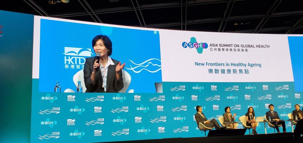在當今競爭激烈的商業環境中,有些領袖憑藉堅定的信念和無限的熱情,突破重重挑戰,帶領自己的團隊創建出別具一格的企業文化,鄭賜霞女士(Ada)便是這樣的一位。在本次專訪中,她以坦率真誠的分享,讓我們看到她如何將個人價值觀融入工作,並用包容和智慧去影響身邊的人。