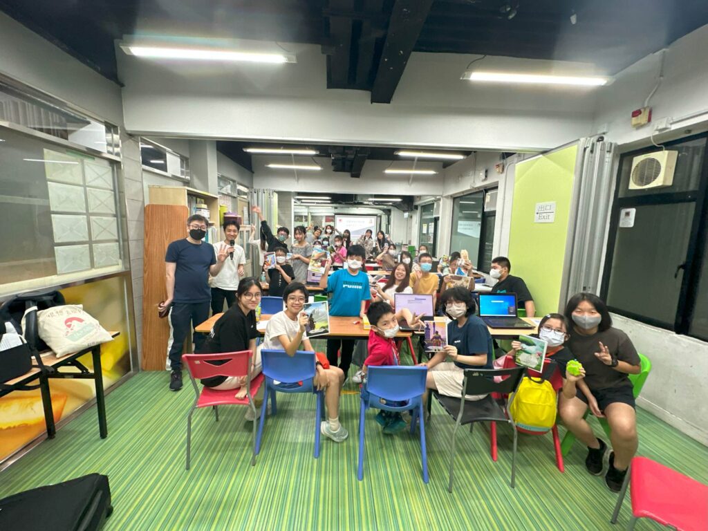 鄭月嫦 Jessica,現為「特殊教育青年會」的活動總監,就讀於香港理工大學,主修職業治療學榮譽學士。她的故事與「特殊教育青年會」的發展,展現了青年一代如何用行動改變社會,並為特殊教育需要(SEN)學童帶來希望。
