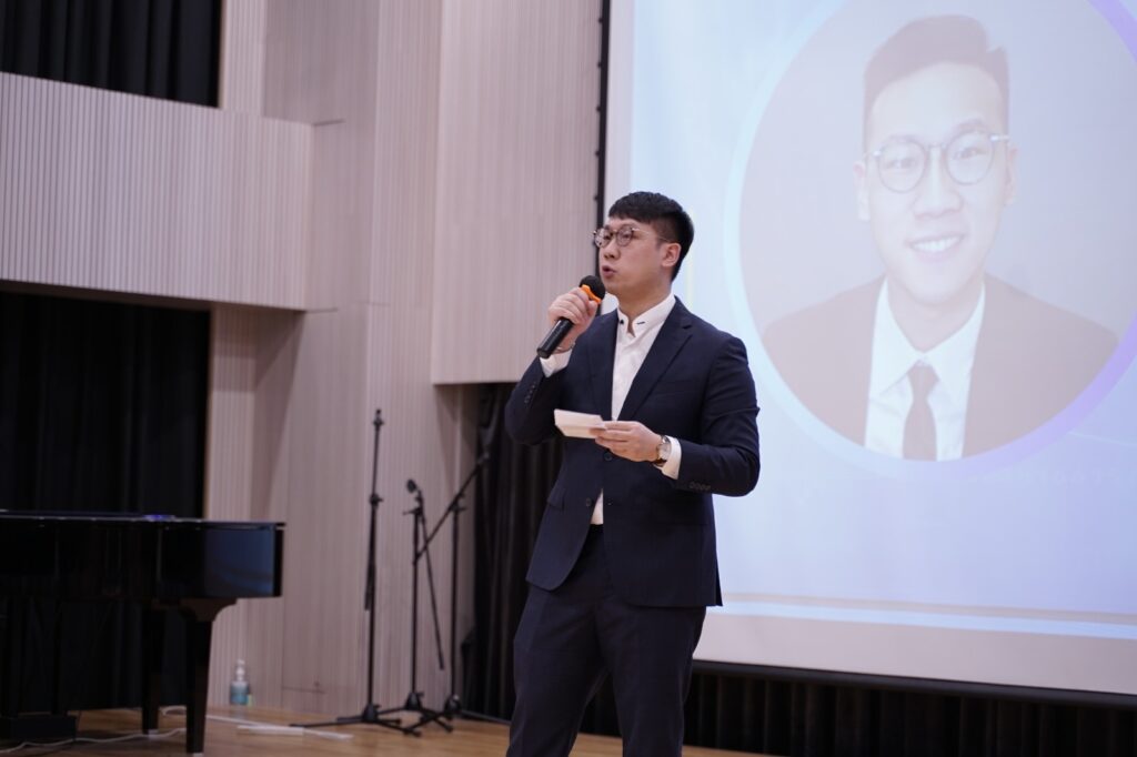 24歲,對大多數人來說,可能還在尋找人生的方向。然而,鄧皓陽先生(Sunny Tang)已經是一位教育機構的創辦人,並且在心理學與創業教育的交匯處,開創了一條嶄新的道路。他的故事,既是對青年創業精神的最佳詮釋,也是一場融合科學與創新的探索。