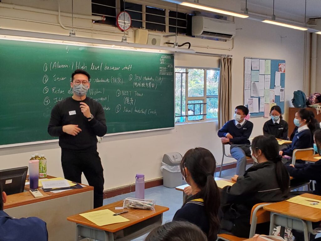 24歲,對大多數人來說,可能還在尋找人生的方向。然而,鄧皓陽先生(Sunny Tang)已經是一位教育機構的創辦人,並且在心理學與創業教育的交匯處,開創了一條嶄新的道路。他的故事,既是對青年創業精神的最佳詮釋,也是一場融合科學與創新的探索。
