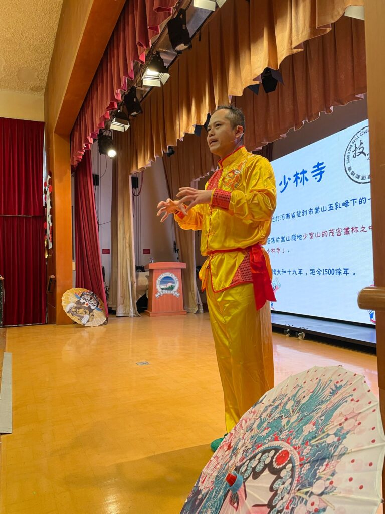 在當今社會,培養青少年擁有正面價值觀與健全品格,是學校與家庭的重要使命。教育局於《價值觀教育課程架構》中指出,學校應致力培育學生十二種核心價值觀與態度,包括「堅毅」、「尊重他人」、「責任感」、「國民身份認同」、「誠信」、「仁愛」、「守法」、「勤勞」、「同理心」、「孝親」、「團結」及「承擔精神」,以塑造學生成為有質素的新一代。