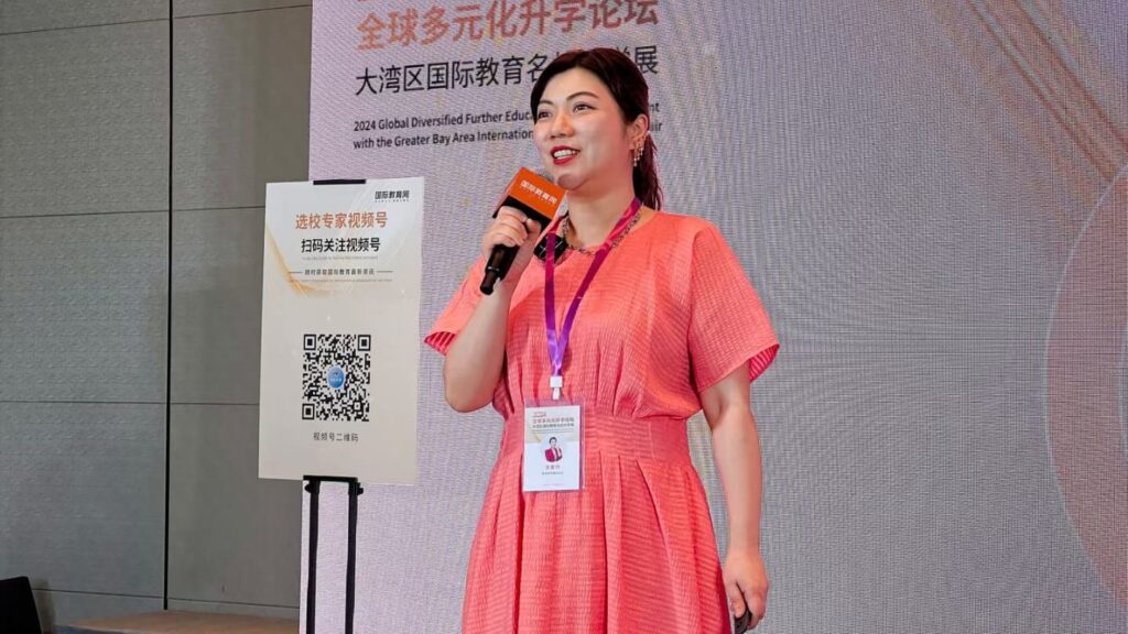 在香港這座中西文化交融的城市,有這樣一位女性,她的生命旅程橫跨東西、貫穿古今。她來自粵劇名門,卻在西方音樂中找到自我;她不只傳承戲曲,更懂得如何讓這些文化以現代教育制度延續下去,讓傳統真正「教得出、學得到」。她是張紫伶博士,一位以文化為信仰的教育行者。