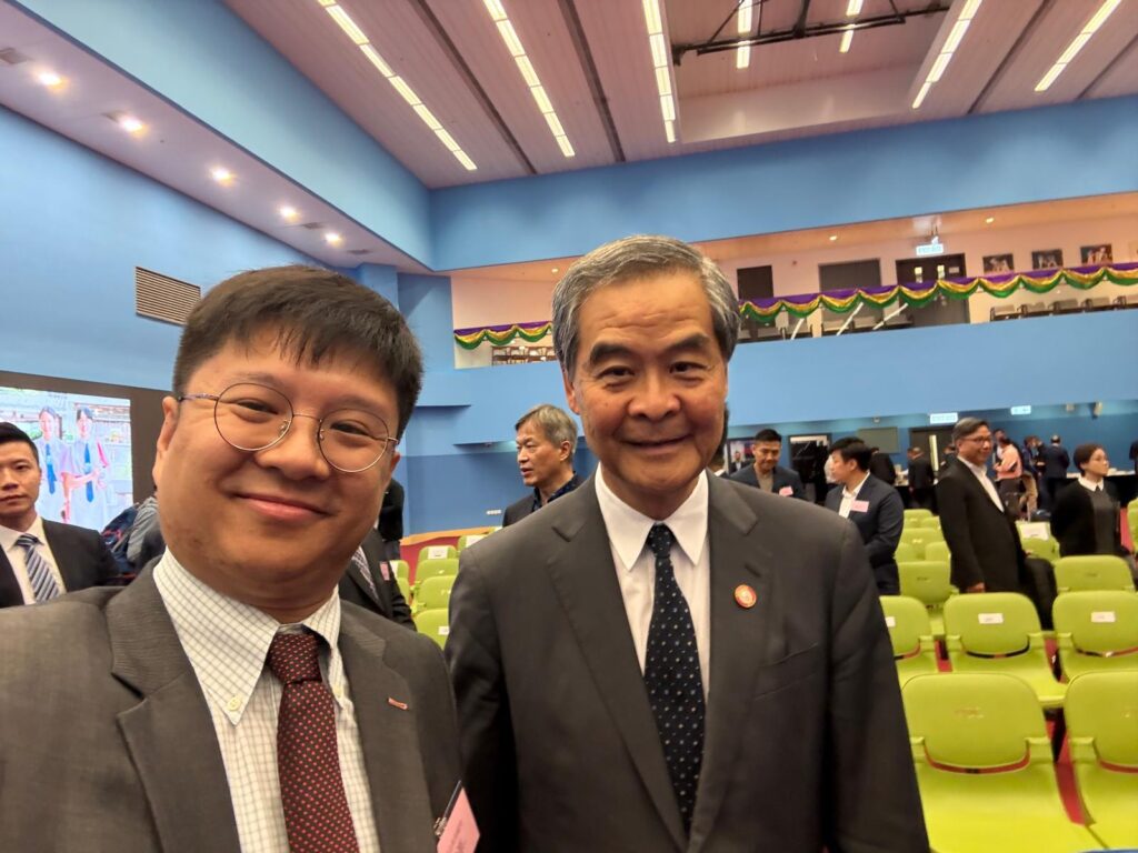 我們都會老去、會生病、會走向終點。當人生走到最後一段路,信仰是否可以陪伴我們平靜地道別?這個問題,陳靖源思考了很久,也看得很深。作為年輕一代的道教研究者,他坦白指出:在臨終關懷這一塊,道教走得還不夠遠,甚至可以說,走得太慢了。