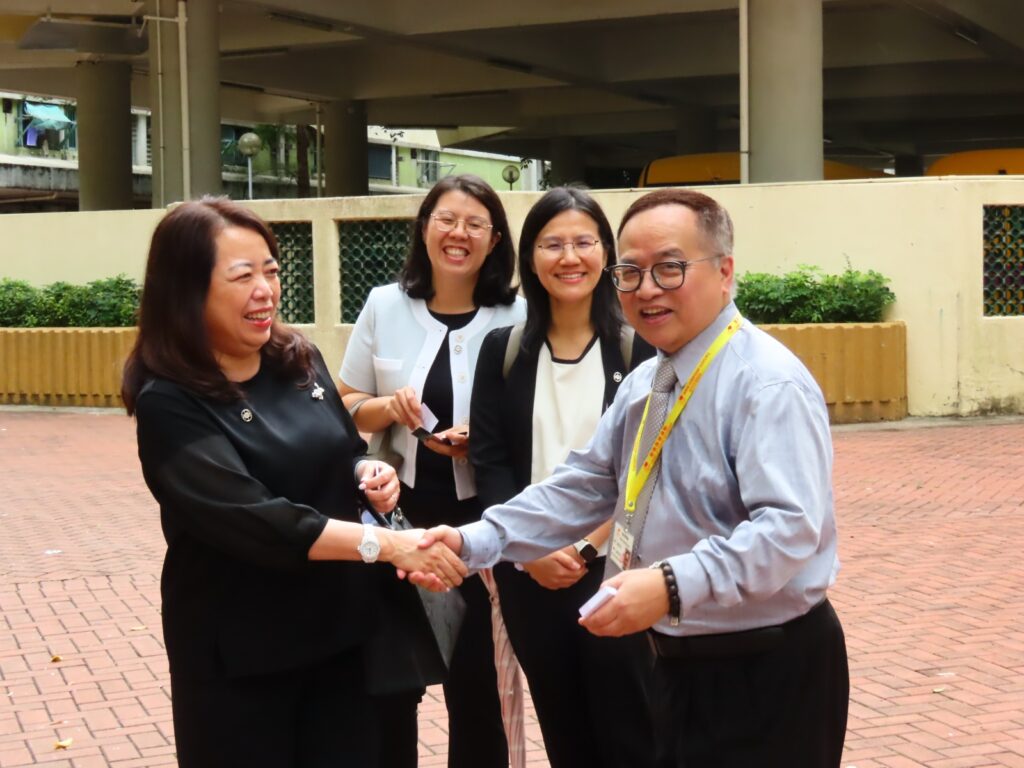【香港.2025年5月30日】——由愛德循環運動主辦、香港賽馬會慈善信託基金贊助翻新的「愛德循環運動服務中心」今日正式舉行開幕典禮,象徵著一個扎根本地三十載的社區支援平台,將以嶄新面貌與更完善設施,繼續服務香港社區中最有需要的一群。