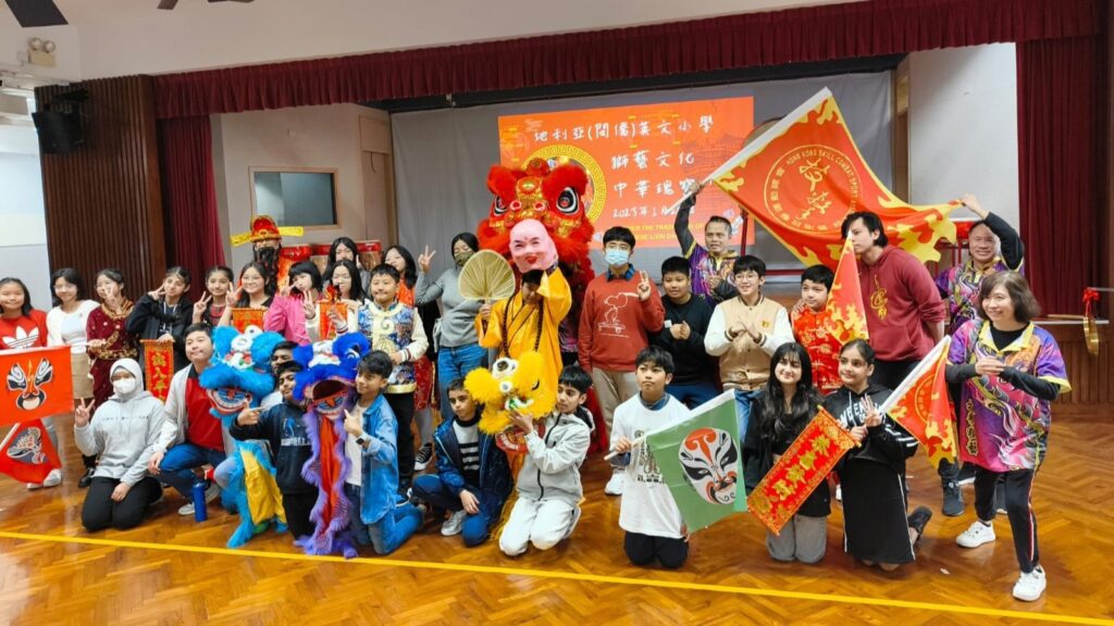 在現今節奏快速、價值多元的社會裡,仍有人默默堅守傳統文化的火種,用一生去實踐與傳承。莫偉明師傅,就是這樣的一位文化守護者。