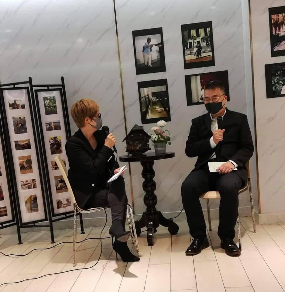 在傳統的殯儀文化中,木棺一直是最普遍的選擇。然而,香港的「毋忘愛」團隊,正在以一種全新的方式,顛覆人們對於告別儀式的想像,他們引入來自澳洲的環保彩棺,為生命的終點增添一抹色彩與溫度。