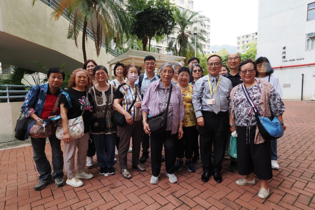 【香港.2025年5月30日】——由愛德循環運動主辦、香港賽馬會慈善信託基金贊助翻新的「愛德循環運動服務中心」今日正式舉行開幕典禮,象徵著一個扎根本地三十載的社區支援平台,將以嶄新面貌與更完善設施,繼續服務香港社區中最有需要的一群。