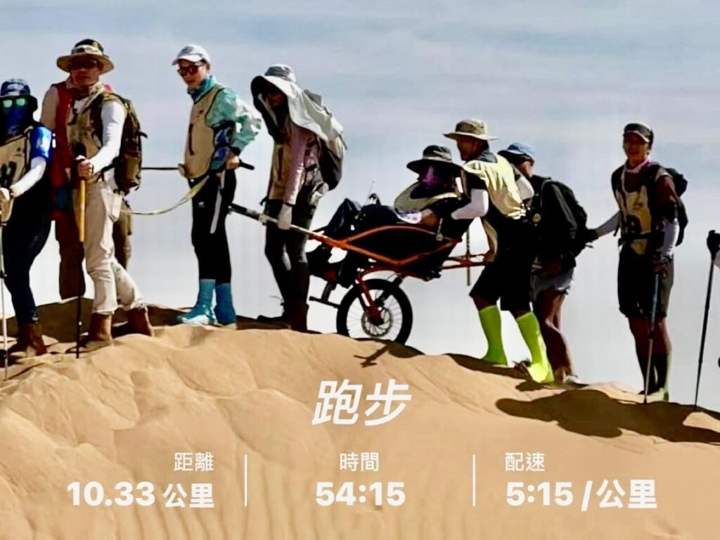 在城市的喧囂與繁華背後，總有一些故事，靜靜地訴說著人性的堅毅與溫暖。葉湛溪會長的生命歷程，正是一部由苦難淬煉而成的勵志故事。他沒有生在富裕之家，卻以堅韌的意志走出了屬於自己的一條路，並將這份力量回饋社會。
