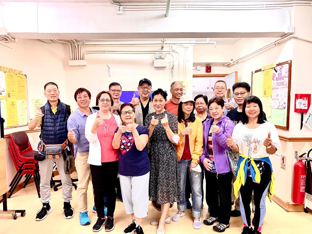 在這個資訊爆炸、觀念多元的時代,我們常聽見一句話:「不好意思。」但究竟什麼是「不好意思」?當它成為一種不負責任的藉口時,是否也在默默消磨我們與人之間的連結與信任?與生命領航協會創辦人霍耀明 (Ben爸) 坐下來,聊起他在生命教育路上的親身經歷。他沒有用高深的理論說教,而是分享了一個真實而簡單的故事。