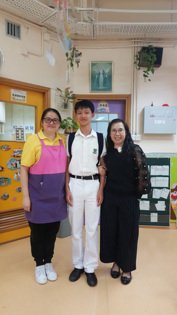 唐淑儀校長從未預料自己會投身幼兒教育,更沒想過這一做就是四十年。在一次偶然的機會下,她踏進了幼稚園的教學世界,從老師做起,慢慢走到今天的校長崗位。這段旅程,沒有轟轟烈烈,有的只是每天與孩子相處的點滴、與同事並肩的時光,以及對教育工作的一份堅持。