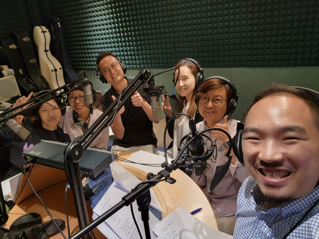 「如果今天他沒有上課，不論原因，就算是去生日會，我們也會安排補課或退還學費。因為我們不是在賺他那天的錢，而是在幫他成長。」這句話，來自梁偉樂先生（Willie），一位用教育點亮人心的實踐者。