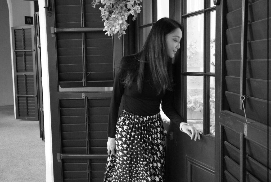 在模特兒的世界裡，光鮮亮麗的外表背後，往往藏著許多不為人知的掙扎與堅持。林幸𤦤 Pamela，是近年在廣告圈漸露頭角的新面孔。她不是一出道就萬眾矚目，也不是靠著背景或運氣快速上位。她的故事，是一段關於等待、關於懷疑、關於堅持不放棄的歷程。從學生時期的一句玩笑話，到今天正式踏上演藝與模特兒之路，這段旅程，她走得不輕鬆，但每一步都走得踏實。