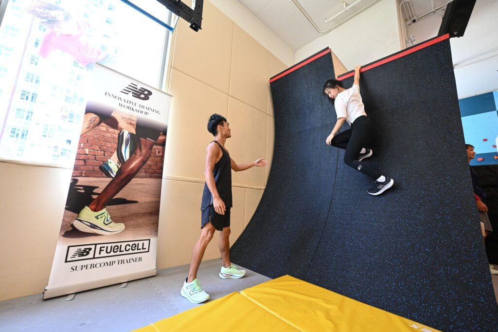 在城市的邊緣與縫隙之間，有些人用腳步重新量度世界。說起Parkour（飛躍道／跑酷），大眾往往先想到高樓之間的驚險跳躍、翻滾落地的刺激畫面；但在盧振宗Gon Sir口中，這項運動更像一種「跟自己對話」的方法——不逞強、不炫技，反而越練越懂得照顧自己、照顧身邊的人，甚至照顧所處的環境。而最令人意外的是：這位全職教練形容自己從小「內向、陰柔」，身形瘦削，也正因如此，他走出了一條與想像中「極限運動員」完全不同的路。