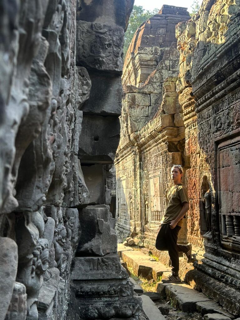 他從烘焙、到培訓、到創業,再到把公司搬到不同城市、把人生拆成不同階段去試,他一路走來像在回答同一條問題:一個人如何在不確定裡,找到自己的節奏與方向?在這次對談中,Master Wise創辦人葉仲健(Samson)把他的轉折、挫敗、重建與願景,逐一攤開。