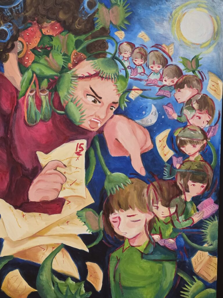 在嶺南鍾榮光博士紀念中學，一場以藝術為核心的校園聯展，近日把展覽、講座與創作體驗帶進校園日常。活動不以儀式感取勝，反而以「作品」與「人」作為主角：讓學生的創作被看見，也讓本地藝術家的作品在更貼近生活的場域與公眾相遇。由嶺南鍾榮光博士紀念中學主辦、香港教育大學文化與創意藝術學系協辦的「人人藝術‧本地名家作品聯展暨藝術創作體驗日」，以「藝術屬於大眾」為主軸，嘗試打破藝術只能在博物館或高消費場域中被接觸的既有想像，將欣賞與參與的門檻降低，讓中、小學生以至不同界別的市民，都能在生活半徑之內走近藝術。