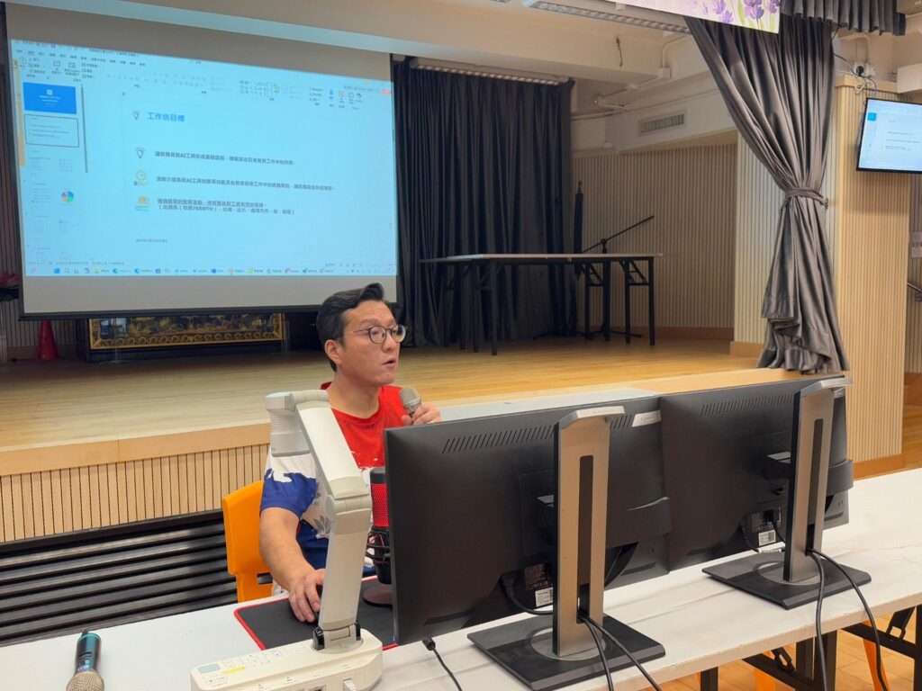道慈佛社楊日霖紀念學校 鄭裔威校長的職涯起步,並不在教員室,而在資訊科技行業。他在英國讀書、做IT相關工作,習慣用效率衡量一切:系統要快、流程要順、資源要用得精準。但做了一年後,他覺得那段日子有點乏味。回到香港,剛好遇上當年的經濟低潮,IT工作不易找。母親一句「乜都做住先」,他抱着務實的心態,走進一間位於粉嶺的特殊學校,從教學助理做起。在他眼中,這是把人生重新校準:先站穩,先做事,先靠近人的機遇。