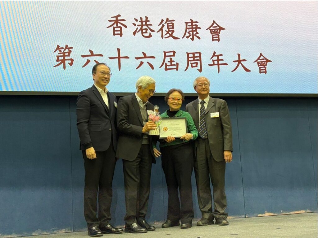 一個人最難的,往往不是衝上去,而是知道何時應該把位置交出去。莫關雁卿博士走過中風病(爆血管)後幾乎停擺的日子,也走過長年把事情扛在肩上的階段;如今七十多歲的她,開始把日程表「清」出空間,把權責「讓」給下一代。她不再以忙碌證明自己,而是用更成熟的判斷,去守住一件事能否長久運作:什麼該由自己做、什麼必須交給更合適的人;哪些改革不能只靠直覺、哪些轉型需要專業與制度。這篇訪問,讀到的不只是她做過什麼,更是她如何在不同人生階段,選擇用更可持續的方式繼續貢獻。