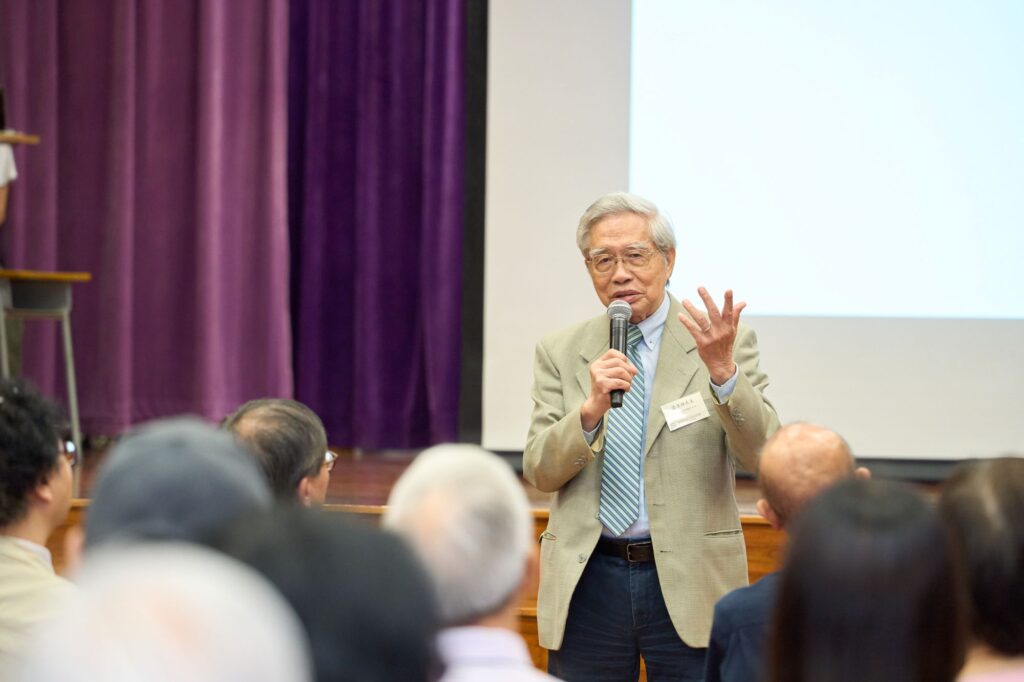 2026年7月4日，羅富國校友會八十周年紀念活動在西營盤般咸道9A號舉行。這個地址，對不少教育界前輩而言，並不只是一處舊校舍，而是一段青春、一份使命，也是一個影響香港教育發展的重要起點。活動當日，校友會特別回到母校般咸道9A號舊址舉行紀念儀式，邀請歷屆校友、學院老師及教育界嘉賓重聚一堂。有人多年後再踏進這座熟悉的建築，步伐或許放慢了，記憶卻依然清晰；有人第一次以參與者身份細看這座校園，才發現它不單是一所學校，更像一部仍在延續的香港教育史。