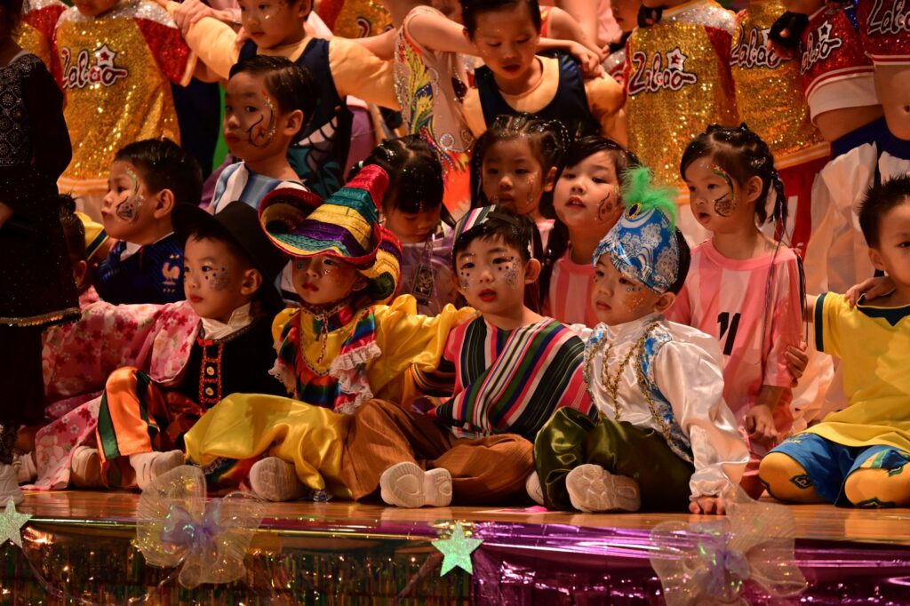 2026年7月14日，聖文嘉幼稚園於聖公會聖十架小學舉行「2025-2026年度下學期卓越學生成長路頒獎典禮」。典禮由家長司儀李嘉慧女士（K2C余睿懿媽媽）及劉凱思女士（K1A張栢霖媽媽）主持，聖文嘉幼稚園潘蘊德校監致歡迎辭及校務報告，主禮人香港中文大學課程及教學學系兼任講師何卓銘博士致勉辭。當日，多位嘉賓、家長、老師與孩子一同出席，包括九龍城區議會議員陳治華先生、聖公會聖十架小學陳頌康校長、香港幼苗協會總幹事麥謝巧玲博士、2008至2025年度聖文嘉幼稚園前校長陳偉珍女士，以及聖文嘉幼稚園葉潔美校長。現場有孩子分享、獎項頒發及多項表演，整場典禮不只是一個學期的總結，更是一段由學校、家庭與孩子共同完成的成長回顧。