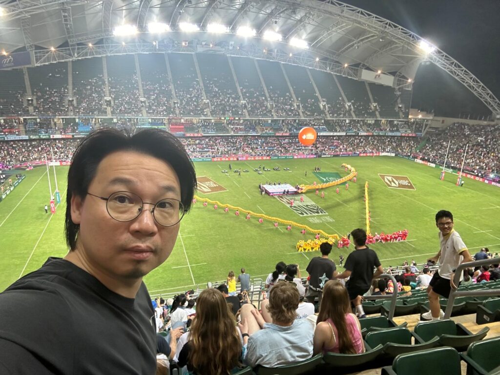 談起教育理念,中華基督教會基慈小學 葉昌銳校長沒有先談成績,也沒有急於談升中派位。他更關心的是:孩子長大後,能否以正向態度面對人生,能否找到自己喜歡並願意投入的方向,能否把自己的能力用在家庭、社會和身邊的人身上。在他眼中,小學階段不是用分數過早定勝負的地方。