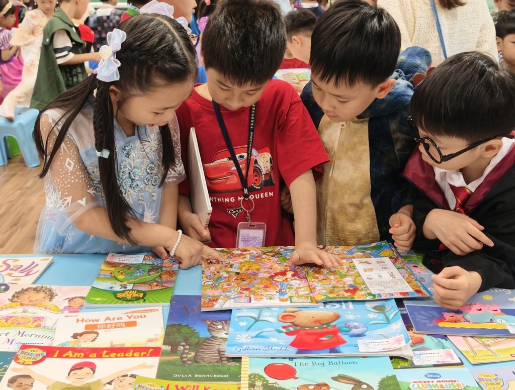 如果有一天，校園變成偵探小說現場：書本不再只是文字，而是等待破解的線索；老師、學生和家長不再只是旁觀者，而是走進故事、一起解謎的主角——這不是幻想，而是「基灣430喜閱日 BOOK DAY」的真實寫照。